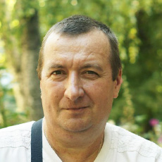 фото Александра Ивановича, прошедшего имплантацию в нашей клинике